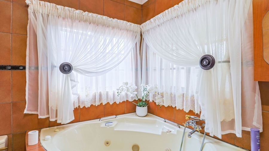 4 Bedroom Property for Sale in Cashan North West